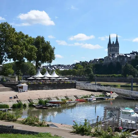 Les Augustins, D'hotes, Quartier Historique, Accueil 2 Roues Nocleg ze śniadaniem 3*