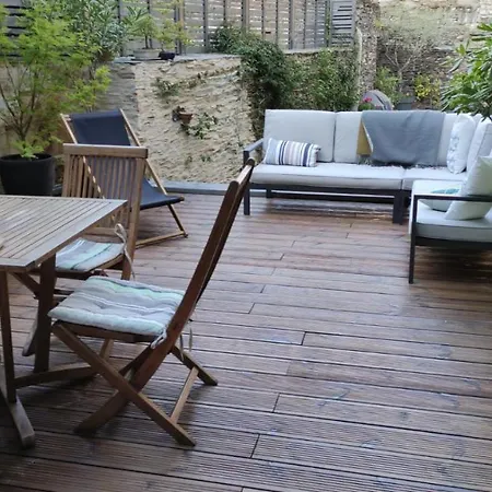 Le Beau Repaire, D'hotes, Quartier Historique, 1 A 3 Chambres, Etage Independant Bed & Breakfast