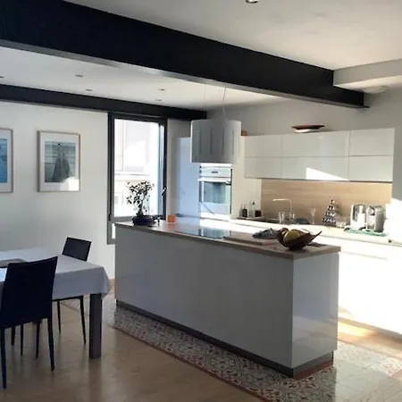Le Beau Repaire, D'hotes, Quartier Historique, 1 A 3 Chambres, Etage Independant Bed & Breakfast