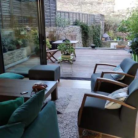 Le Beau Repaire, Chambres D'Hotes, Quartier Historique, Accueil Velos B&B