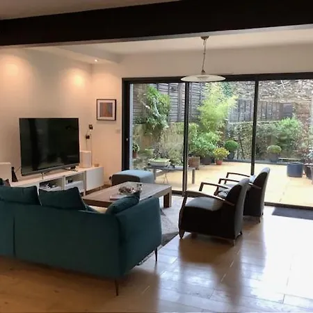 ベッド・アンド・ブレックファスト Le Beau Repaire, Chambres D'Hotes, Quartier Historique, Accueil Velos