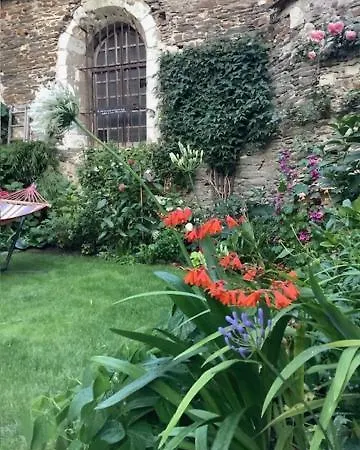 Bed & Breakfast Le Beau Repaire, Chambres D'Hotes, Quartier Historique, Accueil Velos