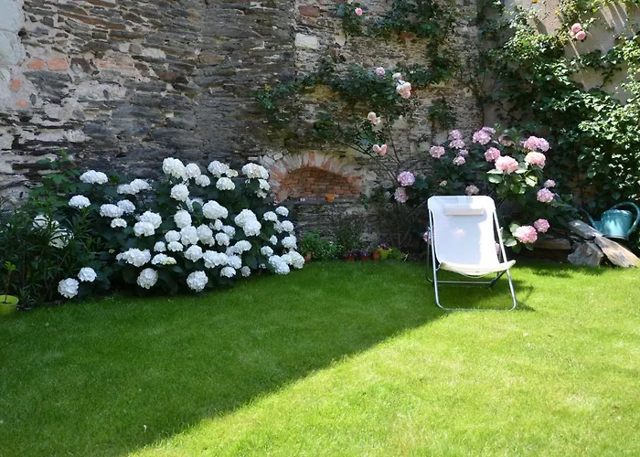 Le Beau Repaire, D'hotes, Quartier Historique, Accueil Velos Bed & Breakfast Angers