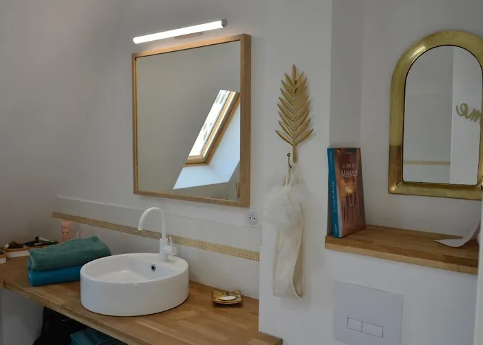 Bed & Breakfast Le Beau Repaire, D'hotes, Quartier Historique, Accueil Velos 3*